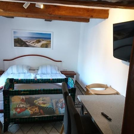 Kleine Gemuetliche Ferienwohnung Im Fachwerkstil Wolfsburg Exterior photo
